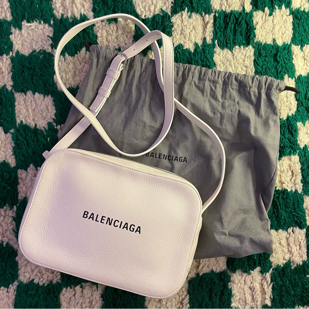 BALENCIAGA White Calfskin Leather Everyday Camera S Bag